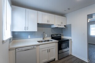 Nest Apartments in Houston, TX - Building Photo