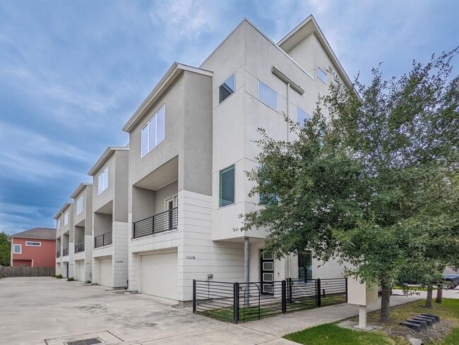 property at 1140 W 24th St