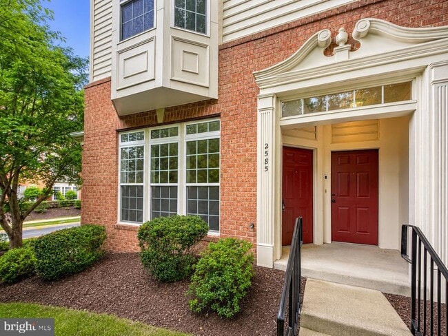 property at 2585 Eastbourne Dr