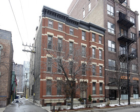 156-158 W Huron St in Chicago, IL - Building Photo - Building Photo