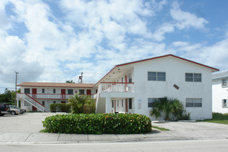 1531 S Federal Hwy in Lake Worth, FL - Foto de edificio - Building Photo