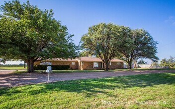 6701 Woodrow Rd in Lubbock, TX - Building Photo - Building Photo