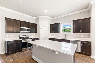 128 Rose Of Sharon Ln in Lafayette, LA - Building Photo - Building Photo