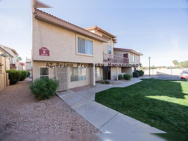 property at 4828 W Orangewood Ave