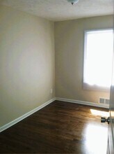 8004 Park Dr in Ralston, NE - Building Photo - Building Photo