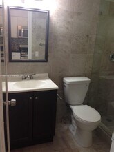 851 Meridian Ave in Miami Beach, FL - Building Photo - Building Photo