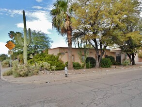 2739 N Treat Ave in Tucson, AZ - Building Photo - Building Photo