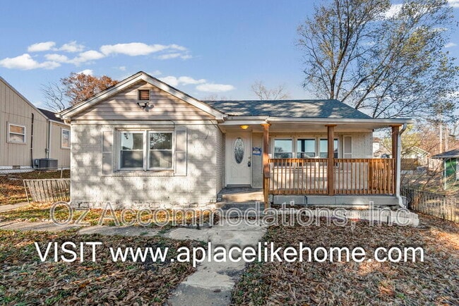 property at 2936 Stewart Ave