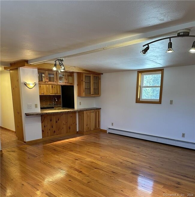 69 Damascus Rd in Branford, CT - Building Photo - Building Photo