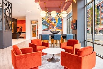 8th and High in Columbus, OH - Foto de edificio - Building Photo