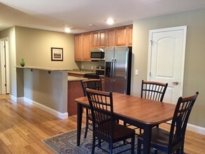 67 Provencal Rd-Unit -412 in Laconia, NH - Building Photo - Building Photo