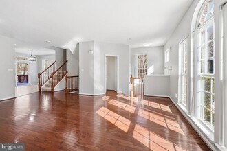 5113 Glenn Dale Woods Ct in Glenn Dale, MD - Building Photo - Building Photo