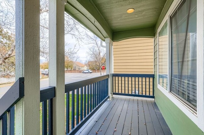 1395 S Akron Way in Denver, CO - Building Photo - Building Photo