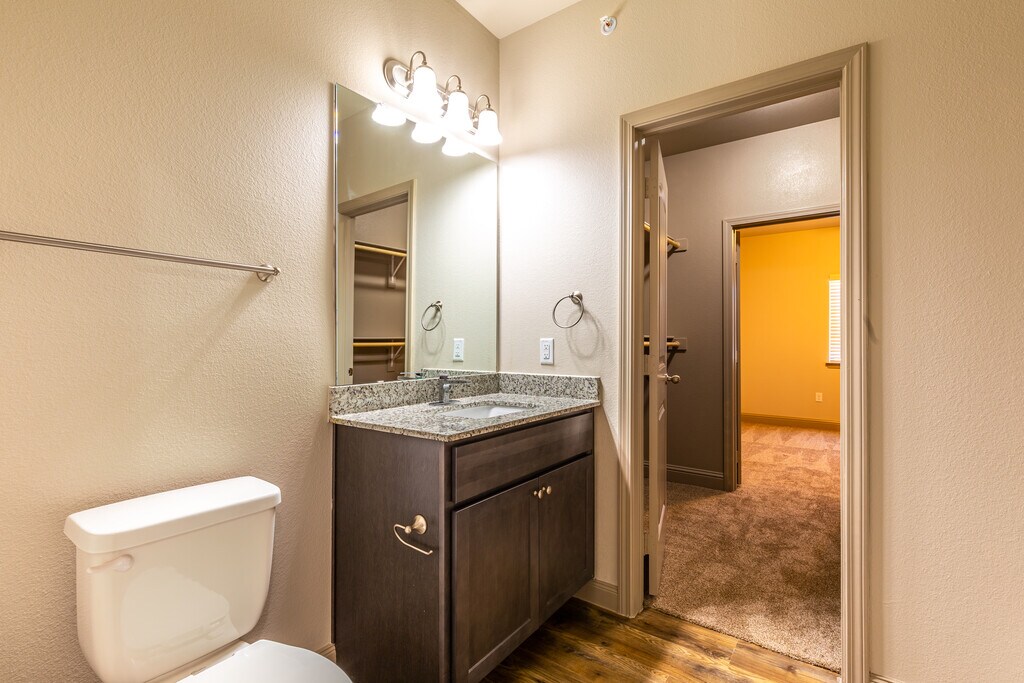 Shannon Creek Apartments in Burleson, TX