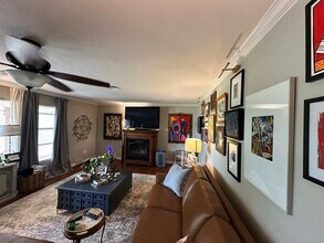 607 Garth Brooks Blvd in Yukon, OK - Building Photo - Building Photo