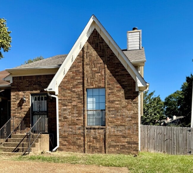 property at 5996 Parktree Cove
