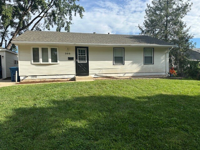 366 Sandra Ct in Glendale Heights, IL - Building Photo
