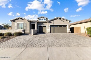 11086 W Hadley St in Avondale, AZ - Building Photo