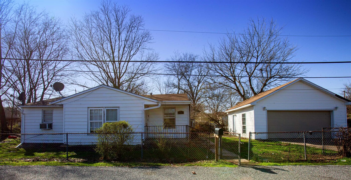 6408 Gilbert Dr in Little Rock, AR - Building Photo