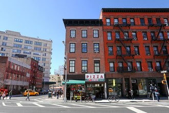 65 8th Ave in New York, NY - Building Photo - Building Photo