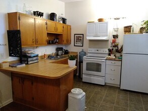 188 Lake Dr in Doraville, GA - Building Photo - Building Photo