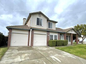 8433 Falcon View Dr in Antelope, CA - Building Photo