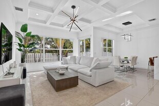 500 NE Wavecrest Way in Boca Raton, FL - Building Photo
