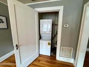 2325 Myra St in Jacksonville, FL - Foto de edificio - Building Photo