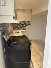 2221 Kennedy Rd in Toronto, ON - Building Photo - Building Photo