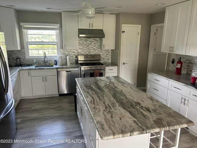 1 Michaels Ct in Ocean Township, NJ - Building Photo - Building Photo