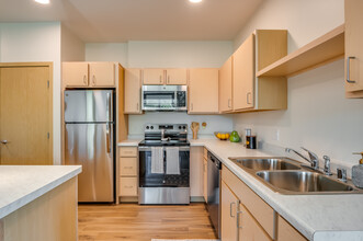 City East Apartments in Green Bay, WI - Foto de edificio - Interior Photo