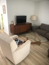390 Fanshaw Way in Boca Raton, FL - Building Photo - Building Photo