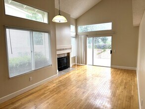 5847 E Rocking Horse Way in Orange, CA - Building Photo - Building Photo