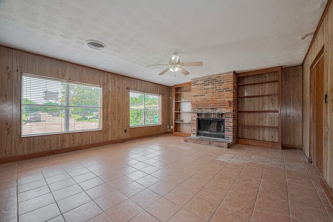 3619 Kilkenny Dr in Houston, TX - Building Photo - Building Photo