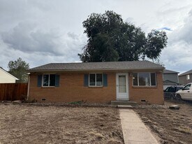 2406 Chimayo Dr in Colorado Springs, CO - Building Photo