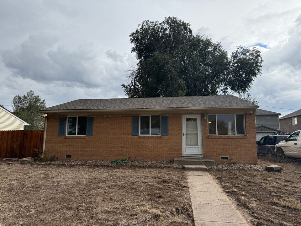 2406 Chimayo Dr in Colorado Springs, CO - Building Photo