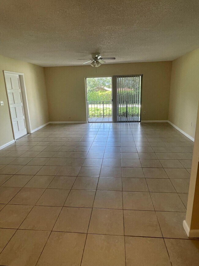 11605 NW 29th St in Coral Springs, FL - Building Photo - Building Photo
