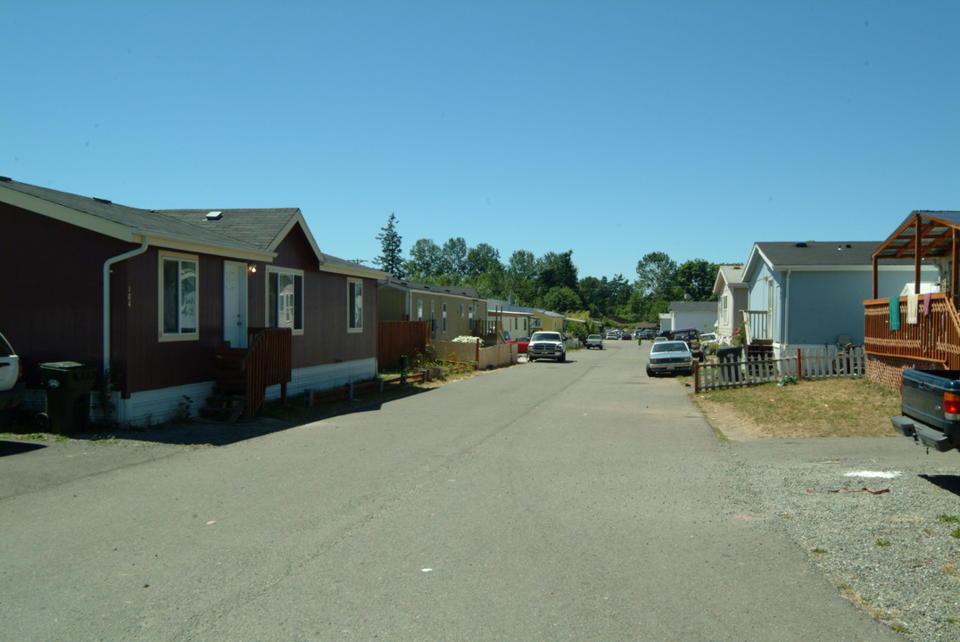 10028 A St S in Tacoma, WA - Building Photo