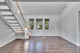 525 Bashford Ln in Alexandria, VA - Building Photo - Building Photo