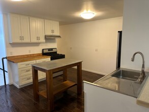 7017-74 1/2 74th 1/2 Ave N in Minneapolis, MN - Building Photo - Building Photo