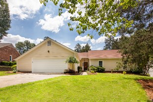 8507 Kirehenbaum in Charlotte, NC - Building Photo