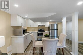 1187 McEachern Ct in Milton, ON - Building Photo - Building Photo