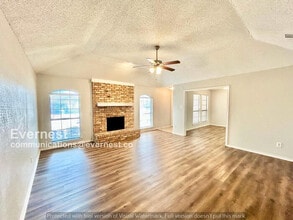 1408 Sunny Glen St in Fort Worth, TX - Building Photo - Building Photo