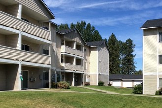 Barrington Place Apartments in Cheney, WA - Building Photo - Building Photo