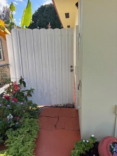 640 E 30th St in Hialeah, FL - Building Photo - Building Photo