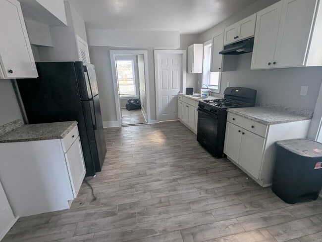 141 Plymouth St, Unit 2