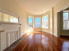 31 Dubois St in Newburgh, NY - Building Photo