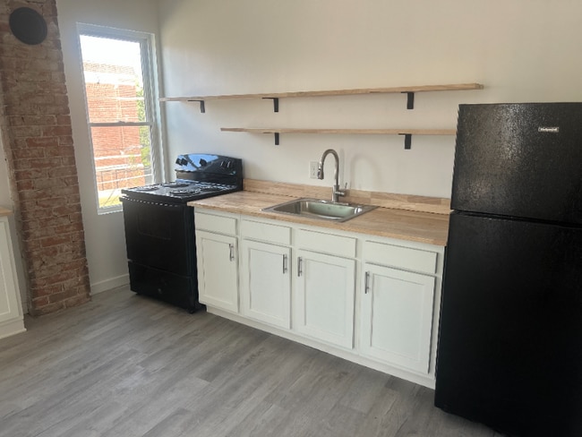 2131 Williams Ave in Cincinnati, OH - Building Photo - Building Photo