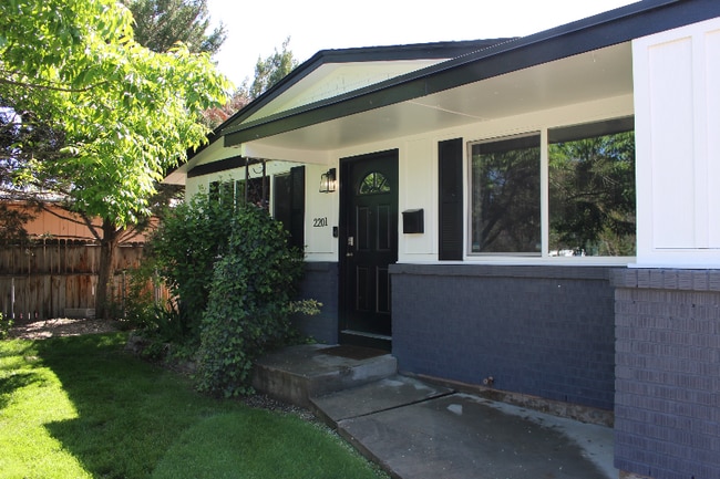 property at 2201 S Grant Ave