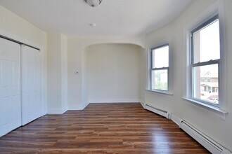 135 Lord Ave in Bayonne, NJ - Foto de edificio - Building Photo
